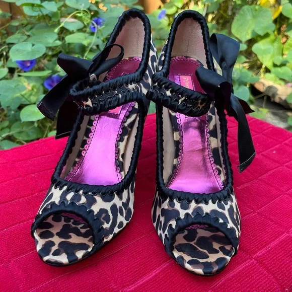 Betsey Johnson Calandra Leopard Print Ribbon Tie High Heel Sandals Size 8.5 NWOB - Picture 2 of 7